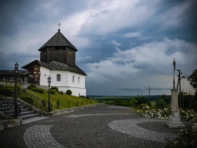 Церква Успіння Богородиці на Крилоській горі в заповіднику «Давній Галич»