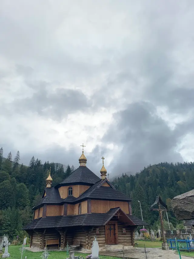 Дерев’яна церква Святого Дмитрія в Татарові