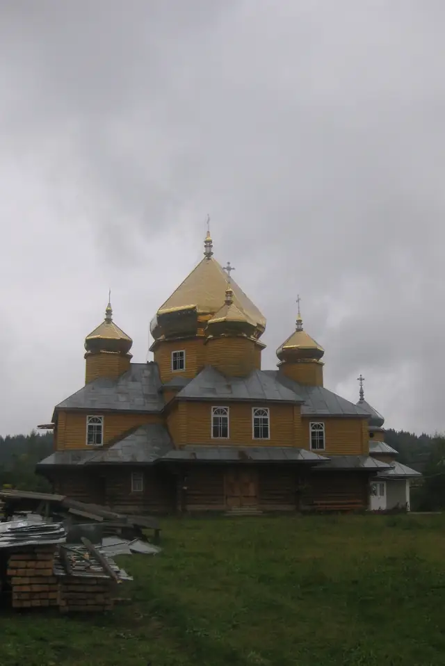 Церква Успіння Пресвятої Богородиці в Яблуниці